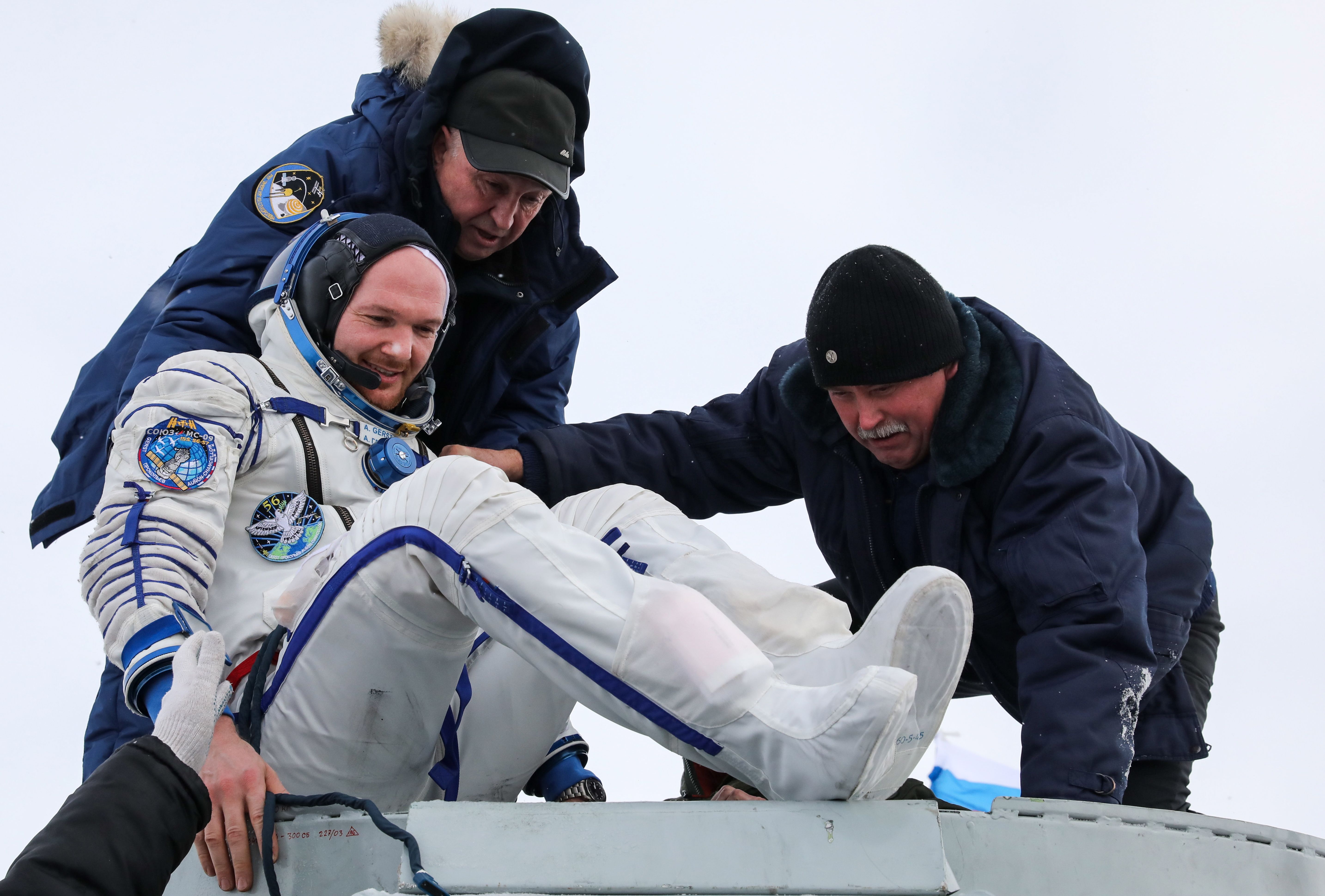 Soyuz MS-09 descent capsule with 3 crew members lands in Kazakhstan Soyuz MS-09 descent capsule with 3 crew members lands in Kazakhstan