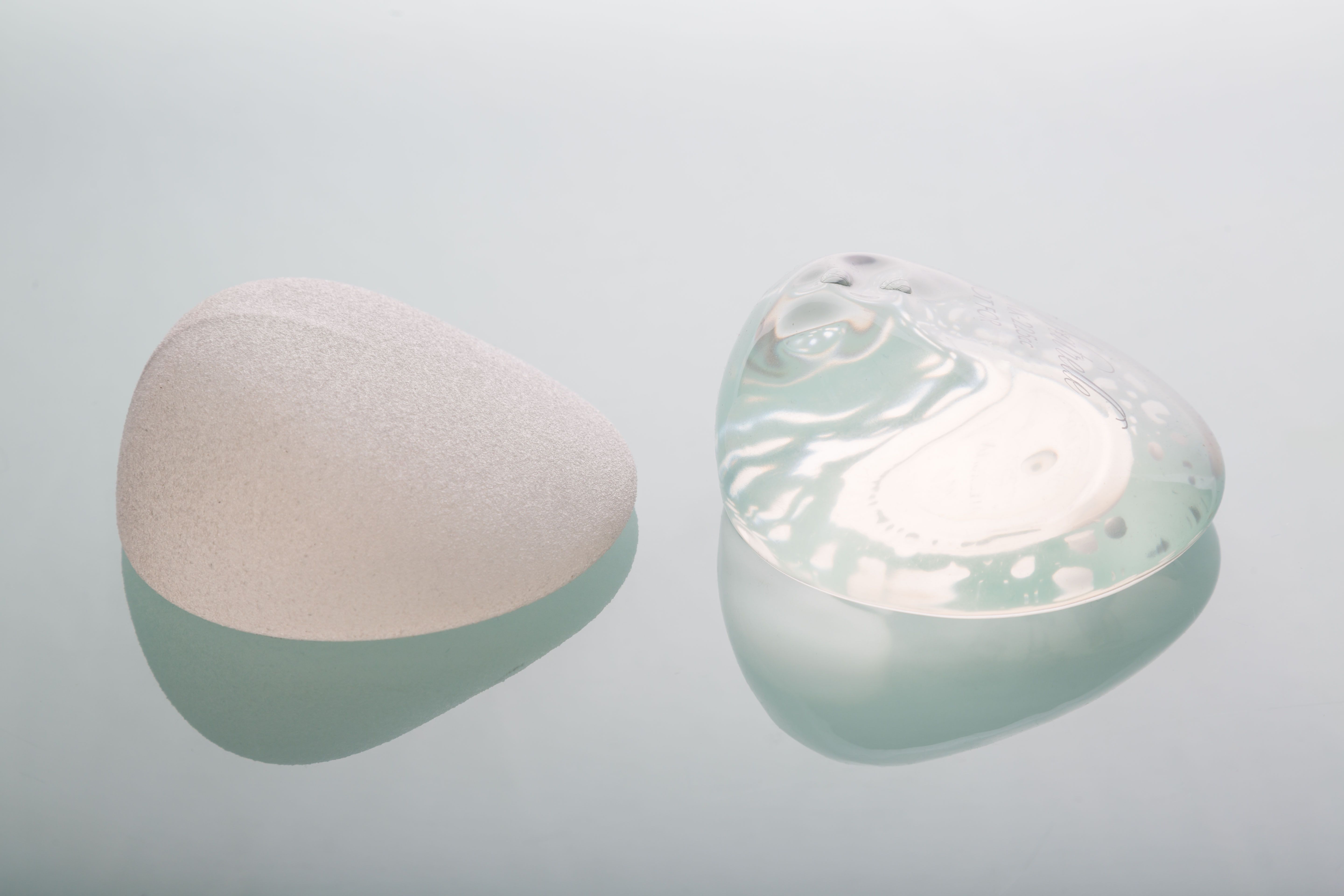 Breast implant