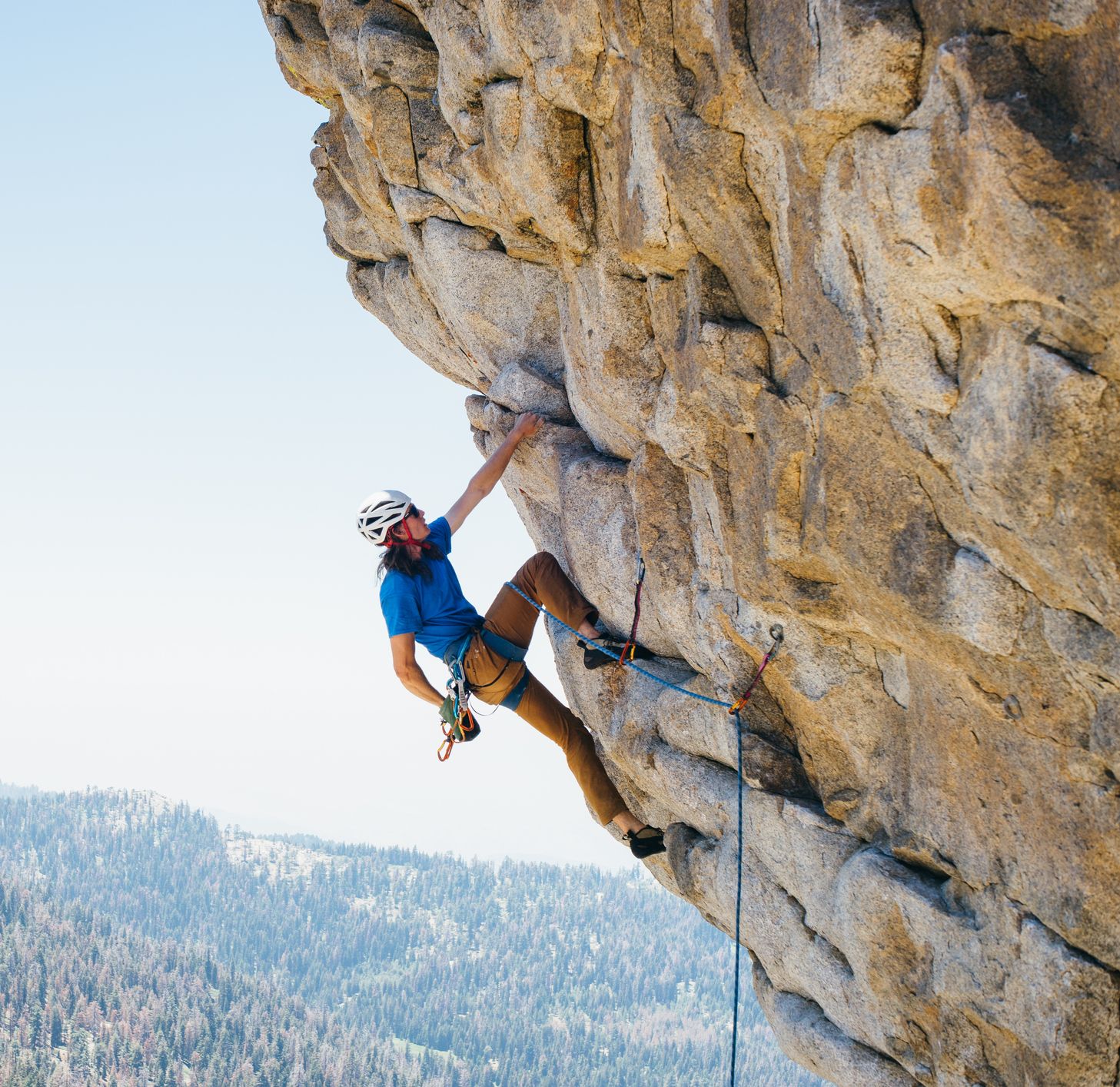 Man rock climbing, Buck Rock, California, America, USA