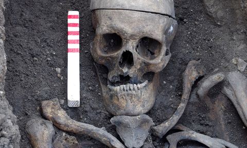 Descubren en Londres 100 esqueletos que revelan una realidad brutal