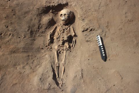 Misterio arqueológico: ¿Por qué a estos esqueletos mochicas les faltan algunos huesos de los pies?