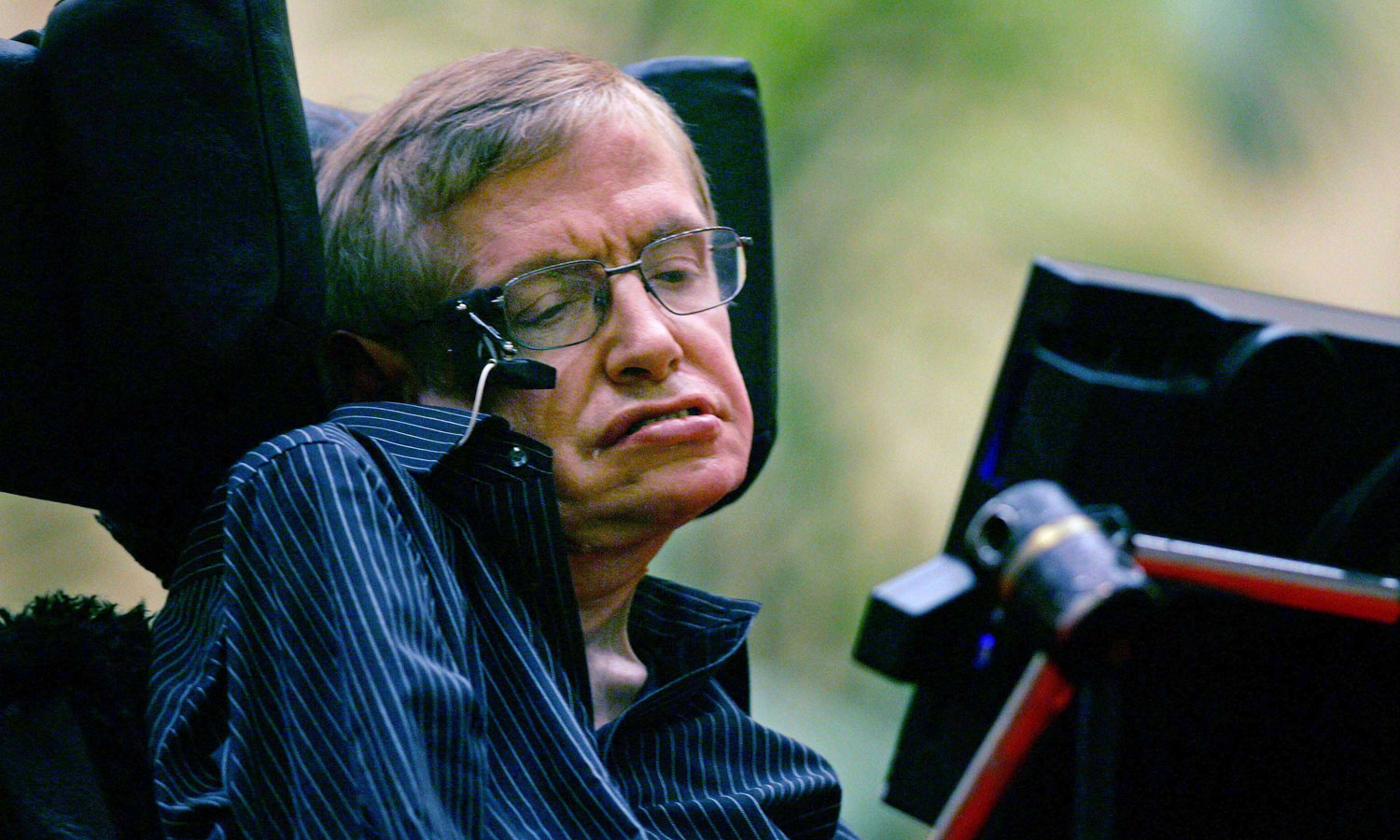 Anticuerpos para frenar la enfermedad de Stephen Hawking
