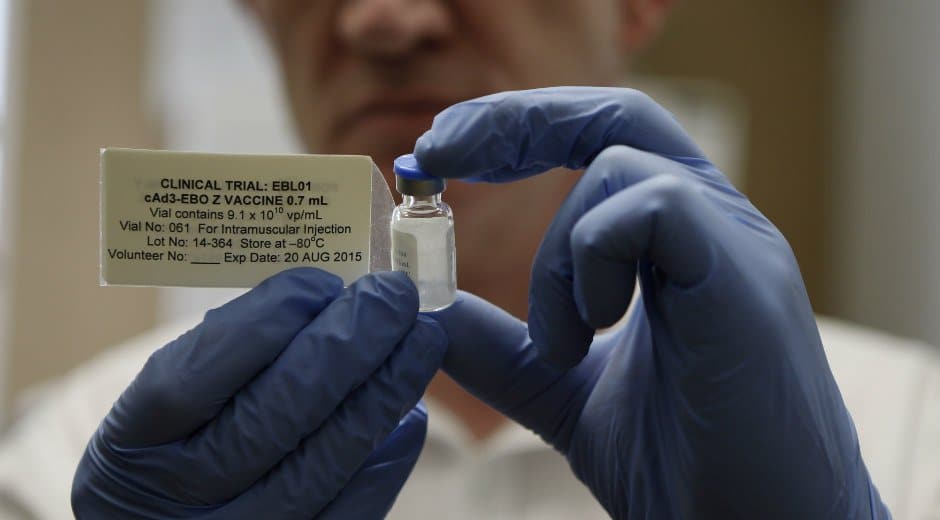 Anuncian una vacuna contra el ébola con una efectividad del cien por cien
