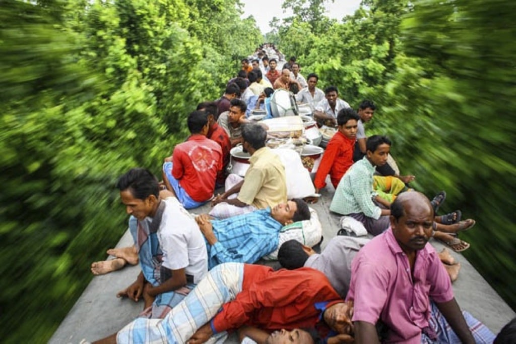 Así es viajar en tren en Bangladesh