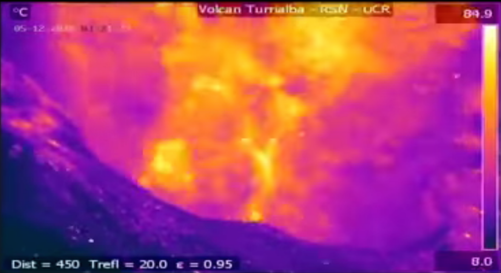 Así se ve la erupción de un volcán con una cámara de infrarrojos 1 asi se ve la erupcion de un volcan con una camara de infrarrojos Así se ve la erupción de un volcán con una cámara de infrarrojos