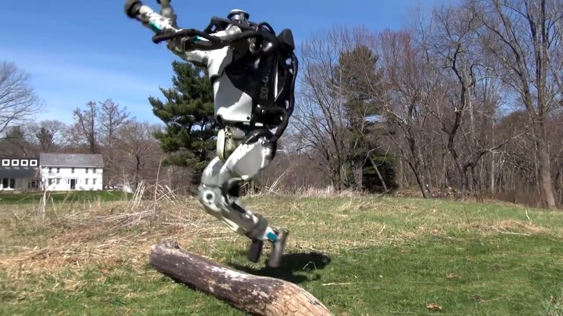 Atlas, el robot de Boston Dynamics ya no solo anda… ¡también sale a correr!