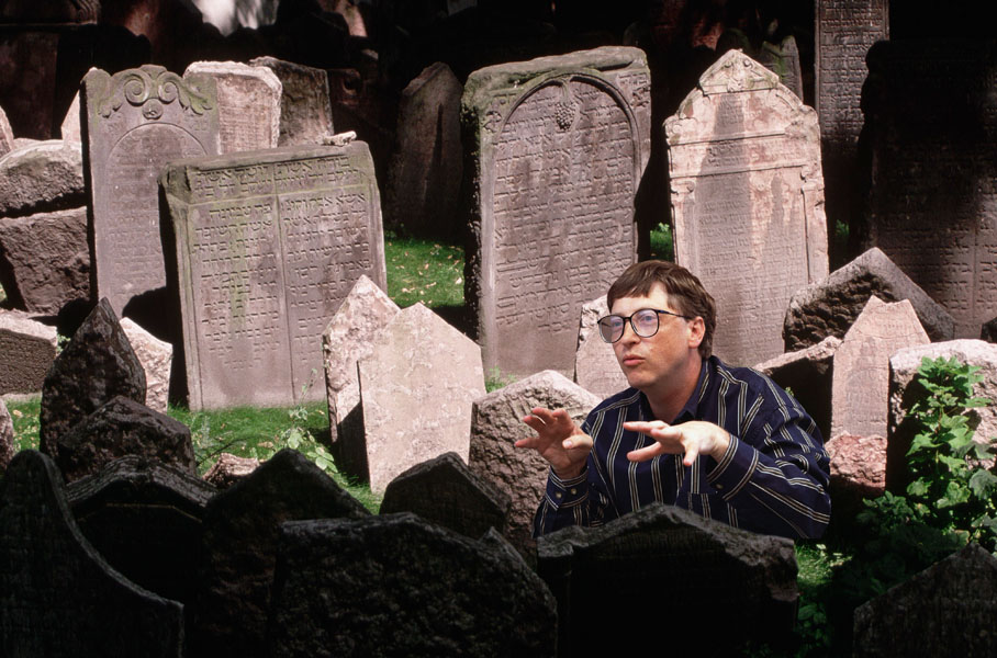 Bill Gates y otros muertos vivientes