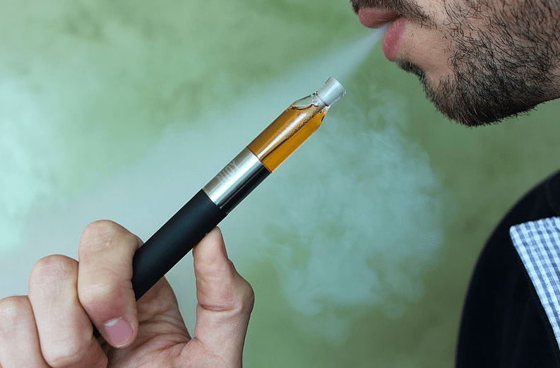 Cigarrillos electrónicos vinculados a un aumento del cáncer de boca
