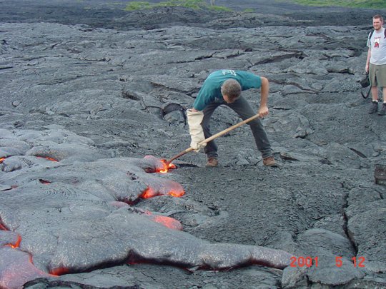 Gallina a la lava volcánica