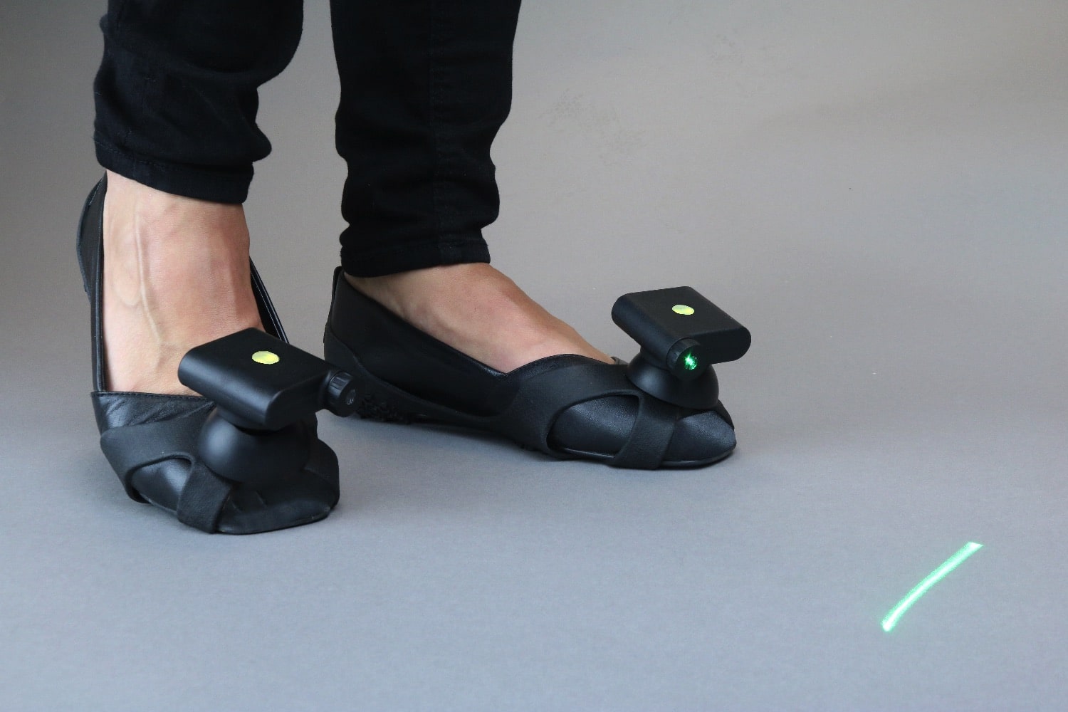 ¿Cómo pueden ayudar unos zapatos con rayos láser a tratar el Parkinson?