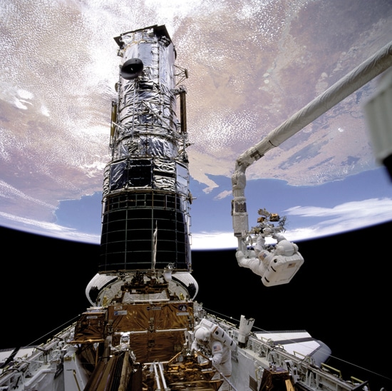 ¿Cómo viajó el Atlantis pegado al Hubble?