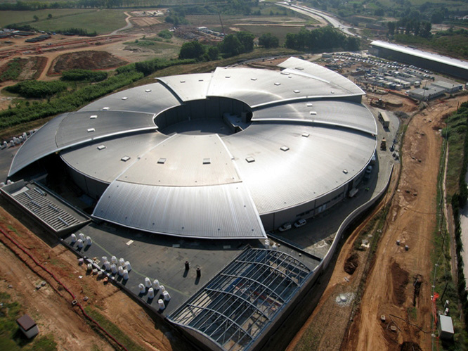 ¿Cuál es la mayor y más costosa instalación científica jamás construida en España?