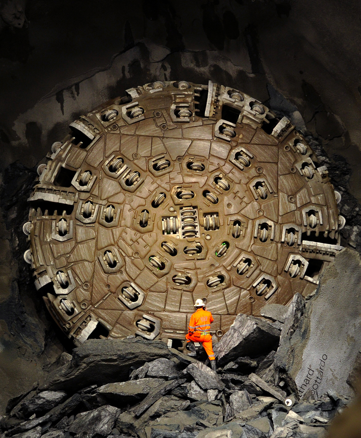 ¿Cuál es la tuneladora más grande del mundo?