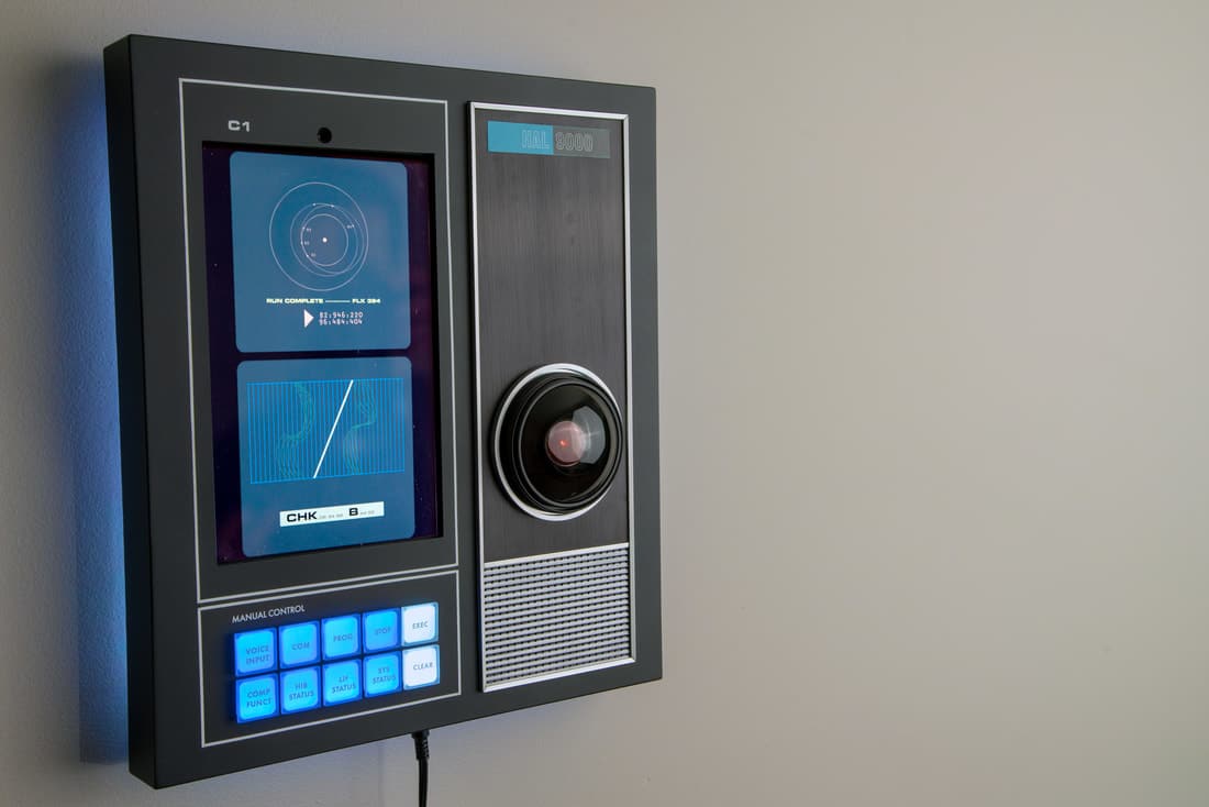 ¿Dejarías que una réplica de HAL-9000 dirigiera las operaciones de tu casa?