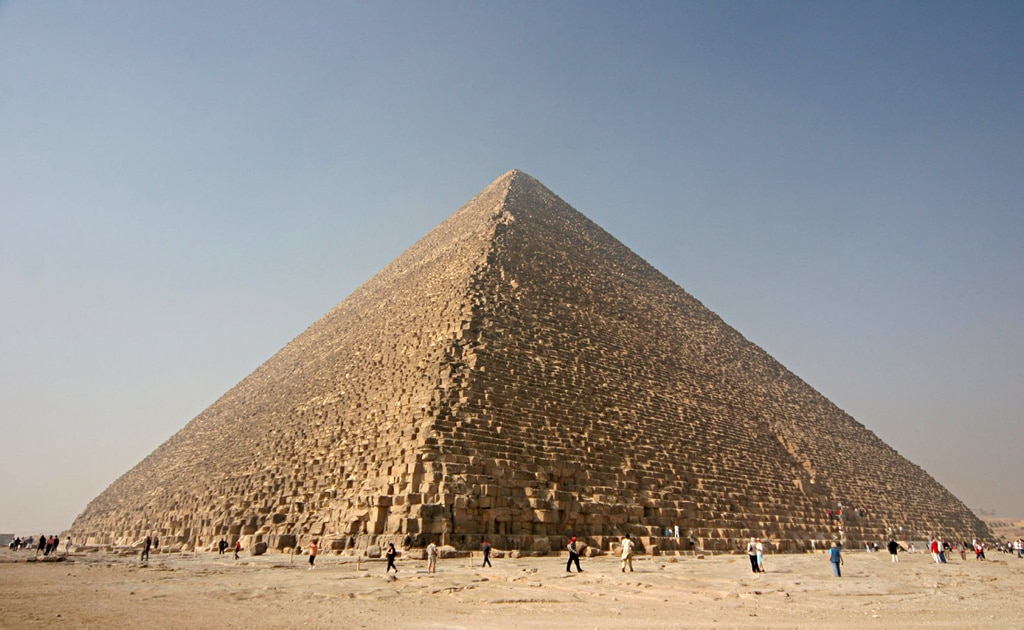 Descubren cómo lograron los egipcios alinear la pirámide de Guiza con los puntos cardinales