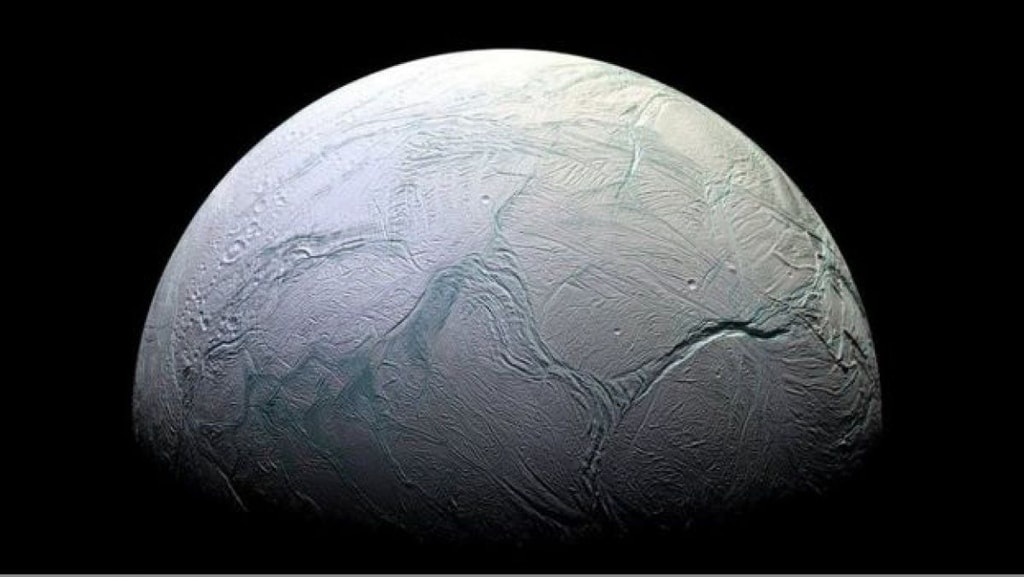 Descubren nuevos elementos necesarios para la vida en Encélado