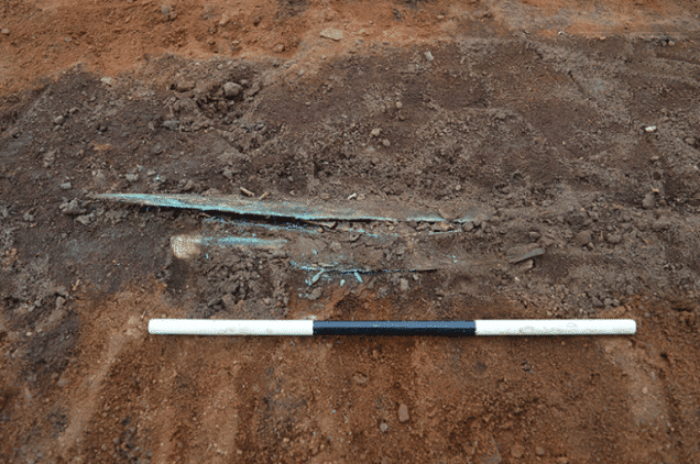 Descubren una de las espadas más antiguas del mundo