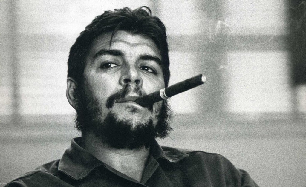 El hermano del Che Guevara culpa al KGB de su muerte