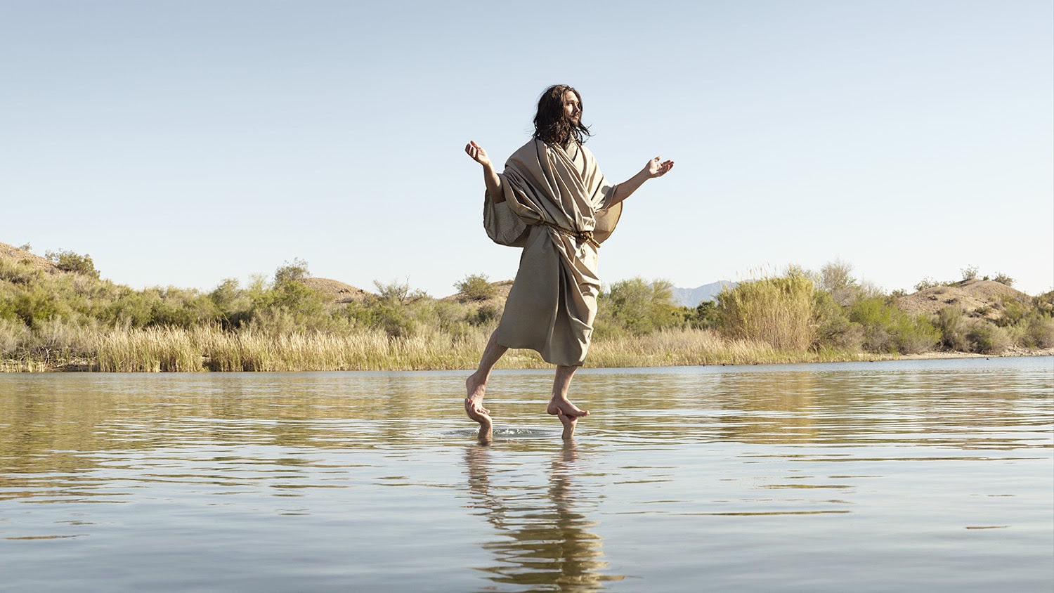 El lago por el que caminó Jesús se está secando