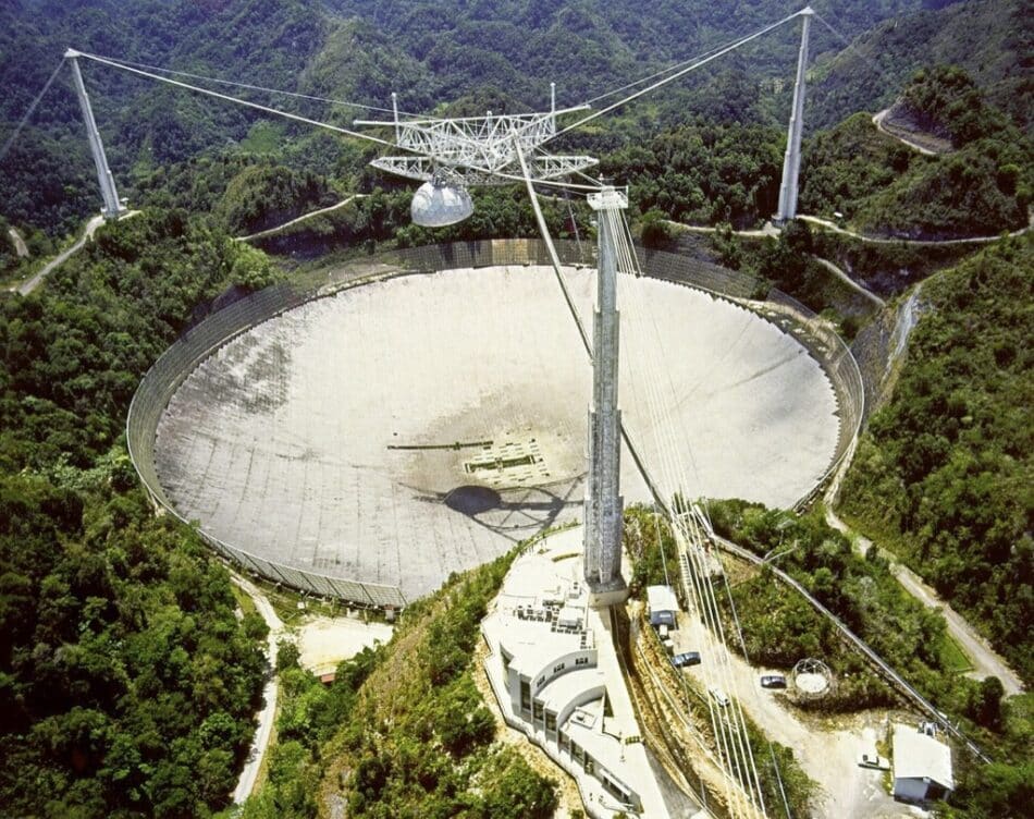 El radiotelescopio de Arecibo podría ser clausurado