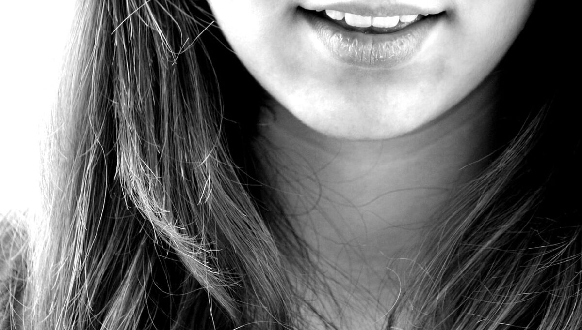 El rechinar de dientes puede ser un síntoma del acoso escolar