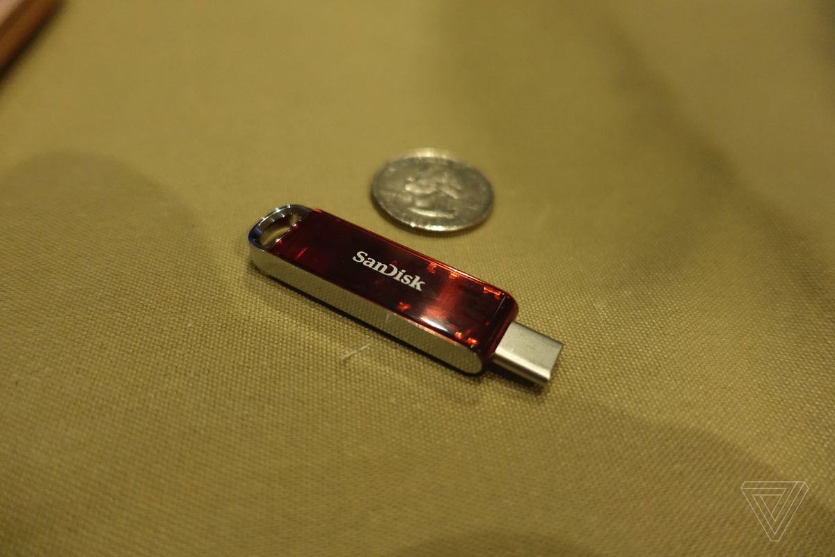 ¿Es este el USB más pequeño y con mayor capacidad del mundo?