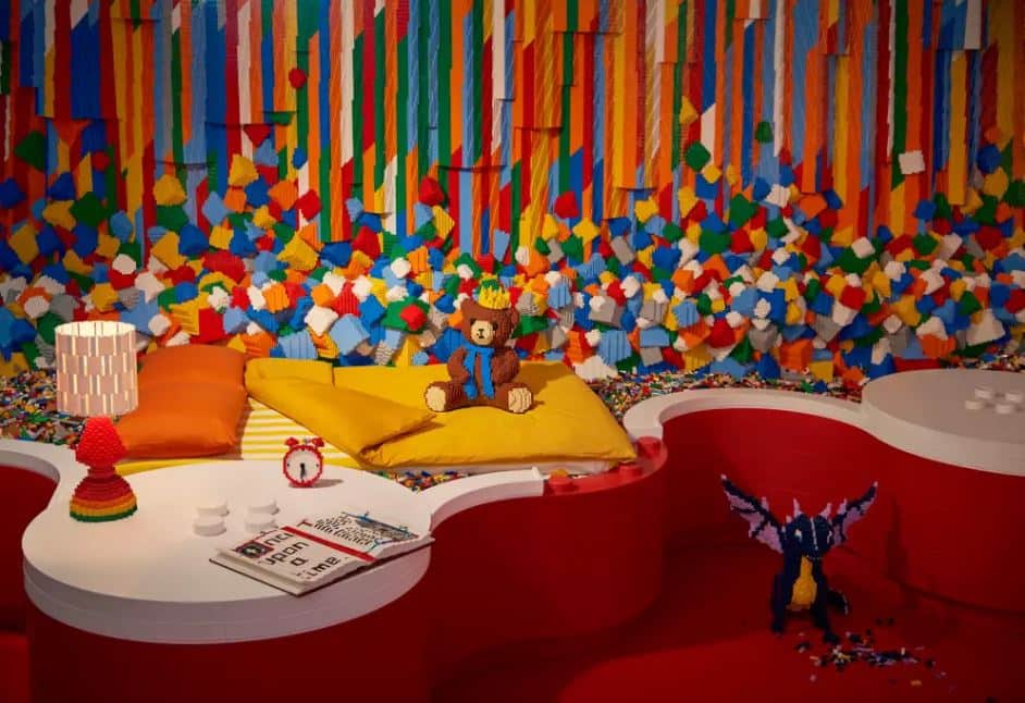¿Estarías dispuesto a dormir rodeado de 25 millones de bloques de LEGO?