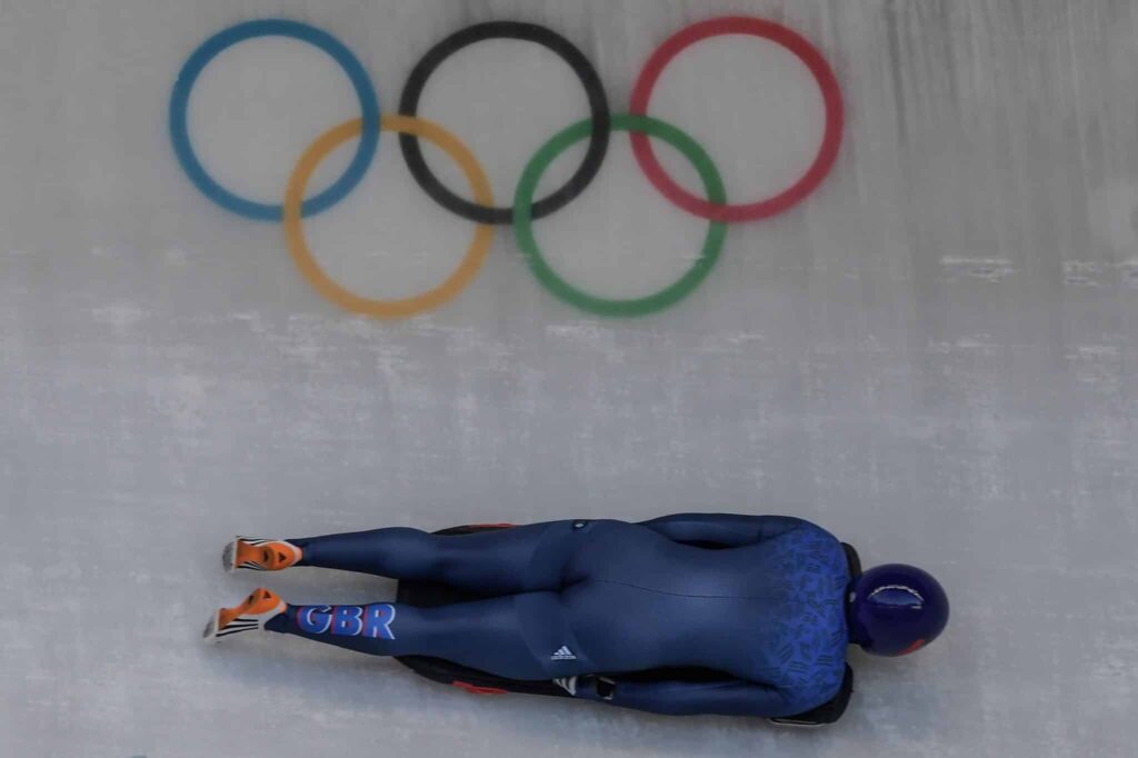 Este es el traje que hace volar al equipo de Gran Bretaña en los Juegos Olímpicos de invierno 1 este es el traje que hace volar al equipo de gran bretana en los juegos olimpicos de invierno Este es el traje que hace volar al equipo de Gran Bretaña en los Juegos Olímpicos de invierno
