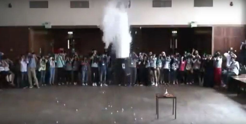 Experimentos explosivos 1 experimentos explosivos Experimentos explosivos