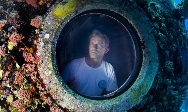 Fabien Cousteau: «Dicen que una serpiente gigante vive en el Gran Agujero Azul»