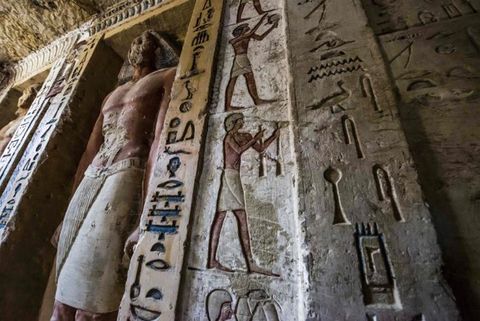 Encuentran una bellísima tumba en Egipto