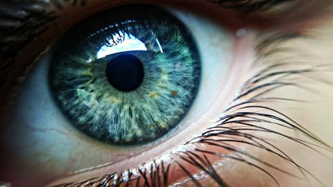 El color de ojos influye en la depresión invernal
