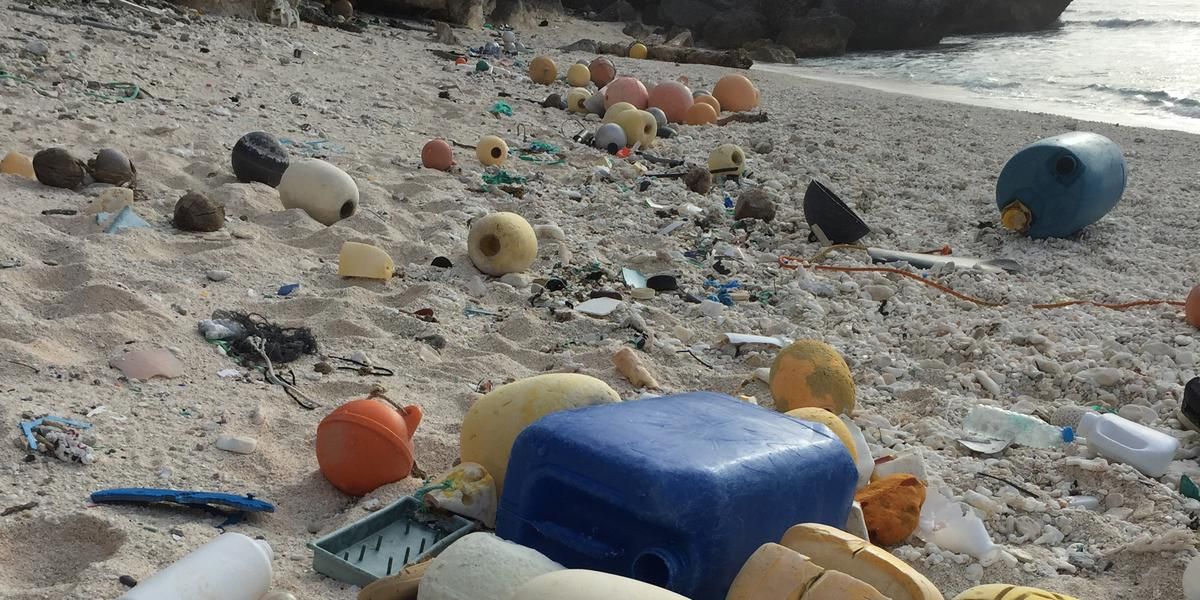 La isla de plástico del Pacífico no deja de crecer