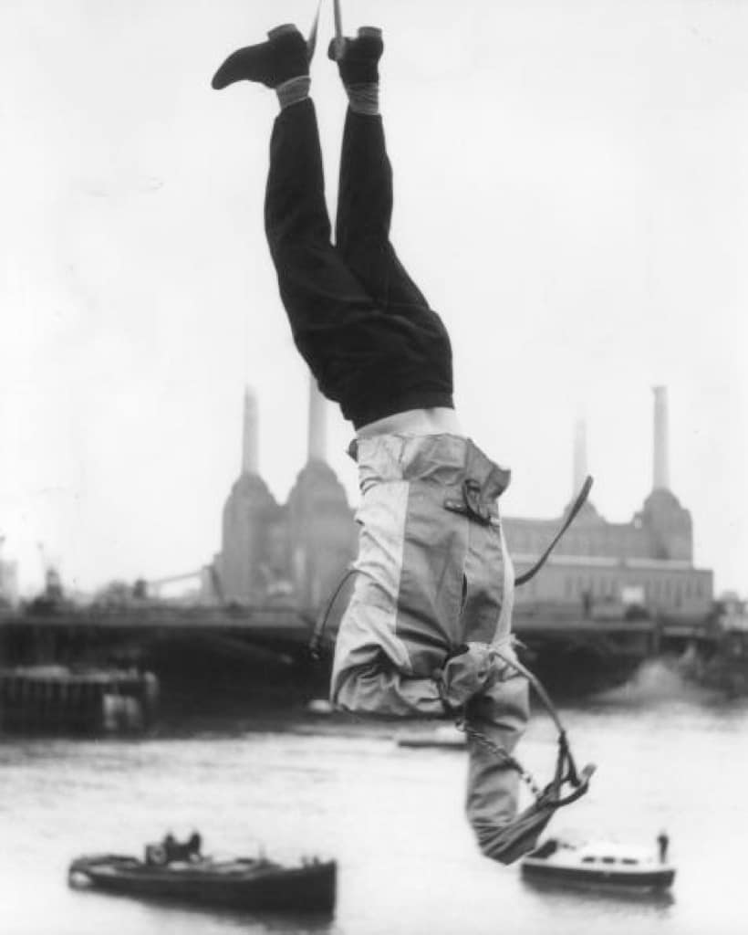 Impresionantes fotos de Houdini, el rey de las fugas