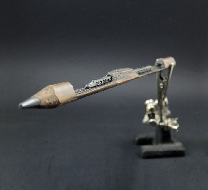 Increíbles esculturas talladas en la punta de un lápiz