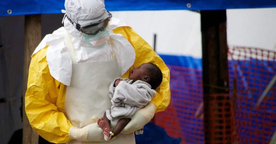 La OMS anuncia una vacuna contra el ébola 100% eficaz