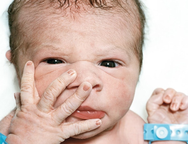 La primera hora de vida de un bebé: Traigo ayuda