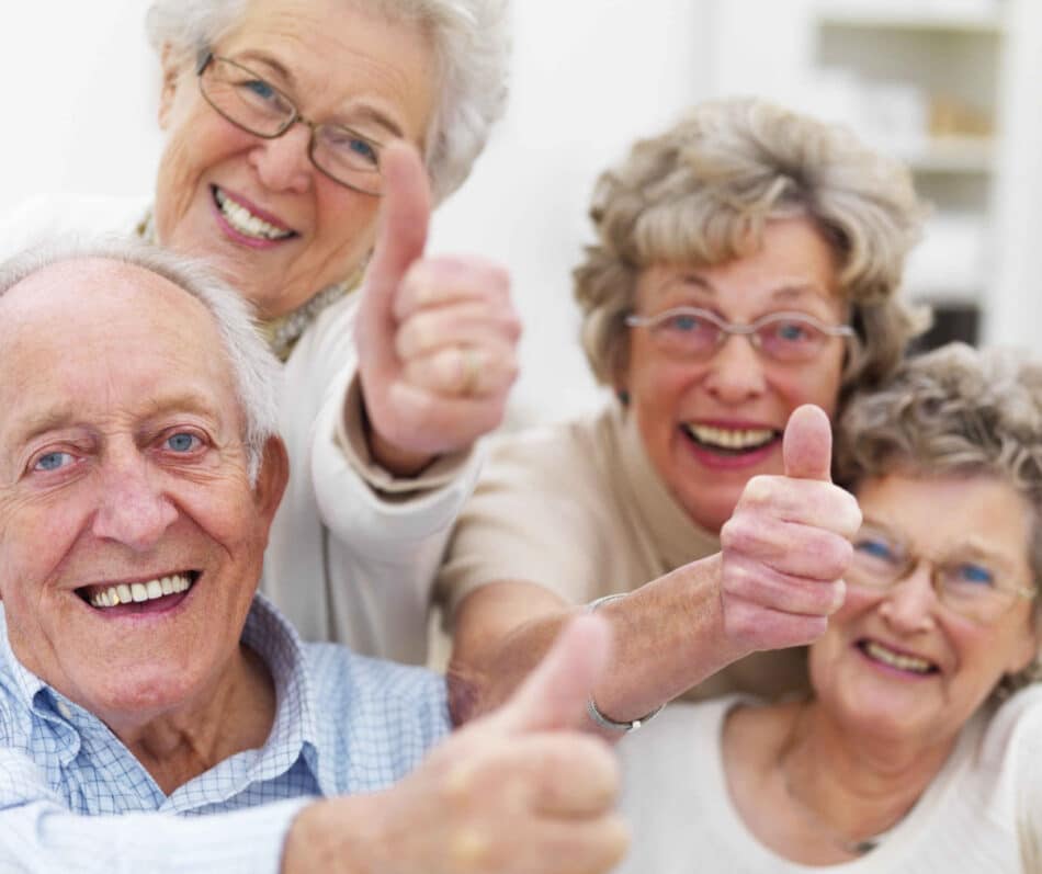 Las personas mayores son más felices que las más jóvenes