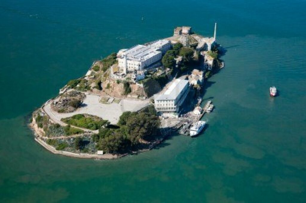 Los fugitivos de Alcatraz pudieron haber sobrevivido 1 los fugitivos de alcatraz pudieron haber sobrevivido Los fugitivos de Alcatraz pudieron haber sobrevivido