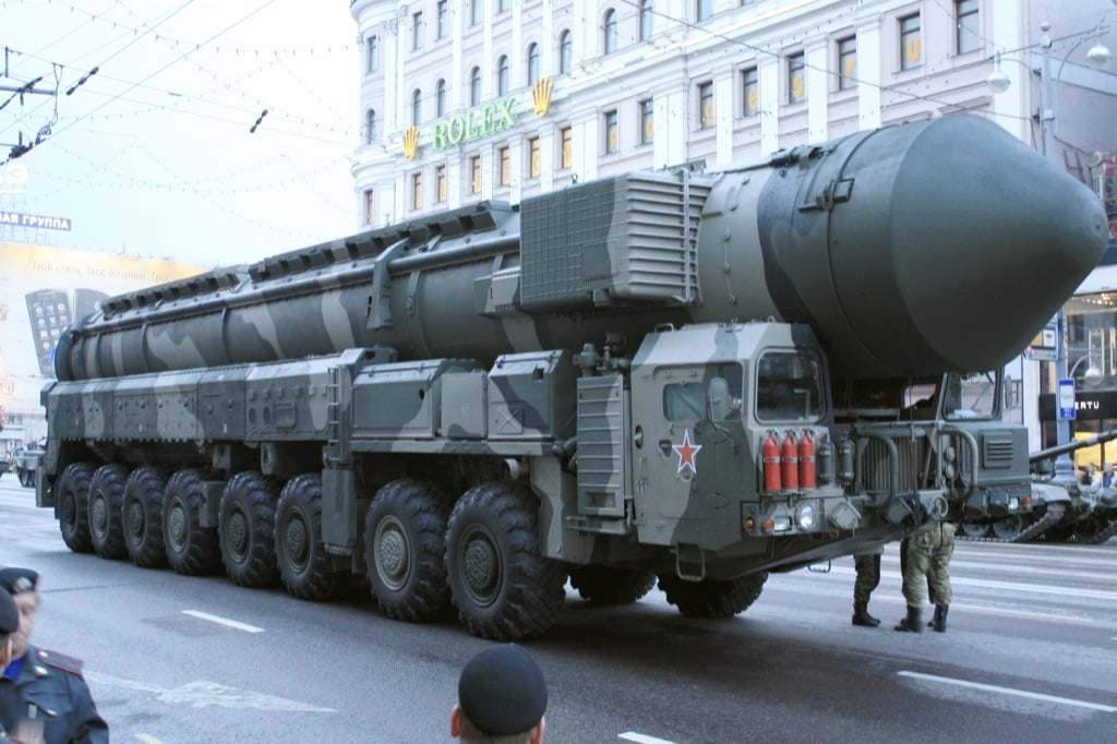 Los rusos planean destruir un asteroide con un misil nuclear
