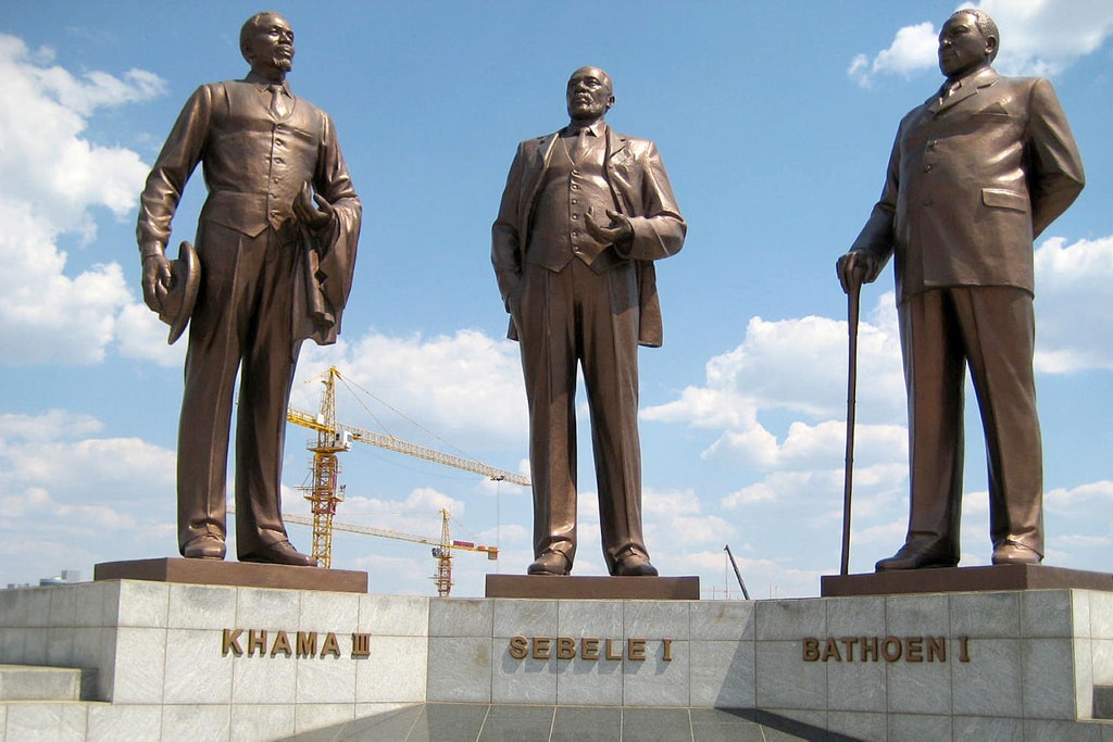 Mansudae, la misteriosa compañía de Corea del Norte que construye monumentos de estilo soviético por el mundo