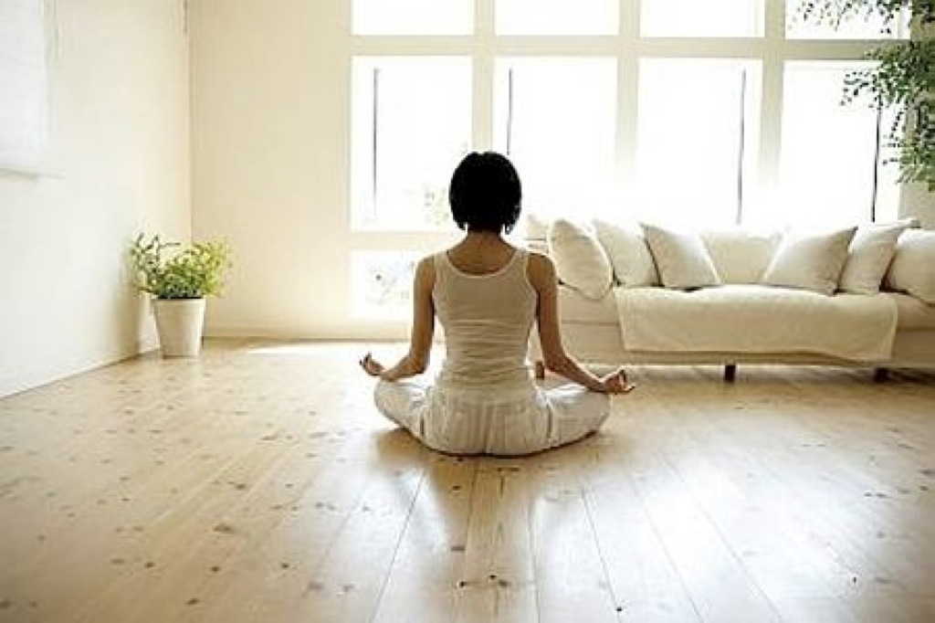 Meditar 25 minutos diarios alivia el estrés