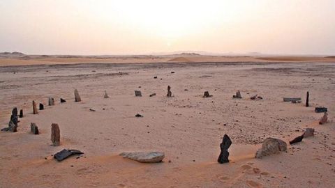 ¿Qué son estas misteriosas estructuras de piedra halladas en el Sáhara?