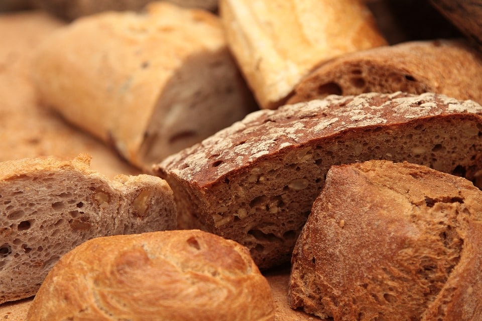 Multan a un panadero con 3.000 euros por hacer demasiado pan