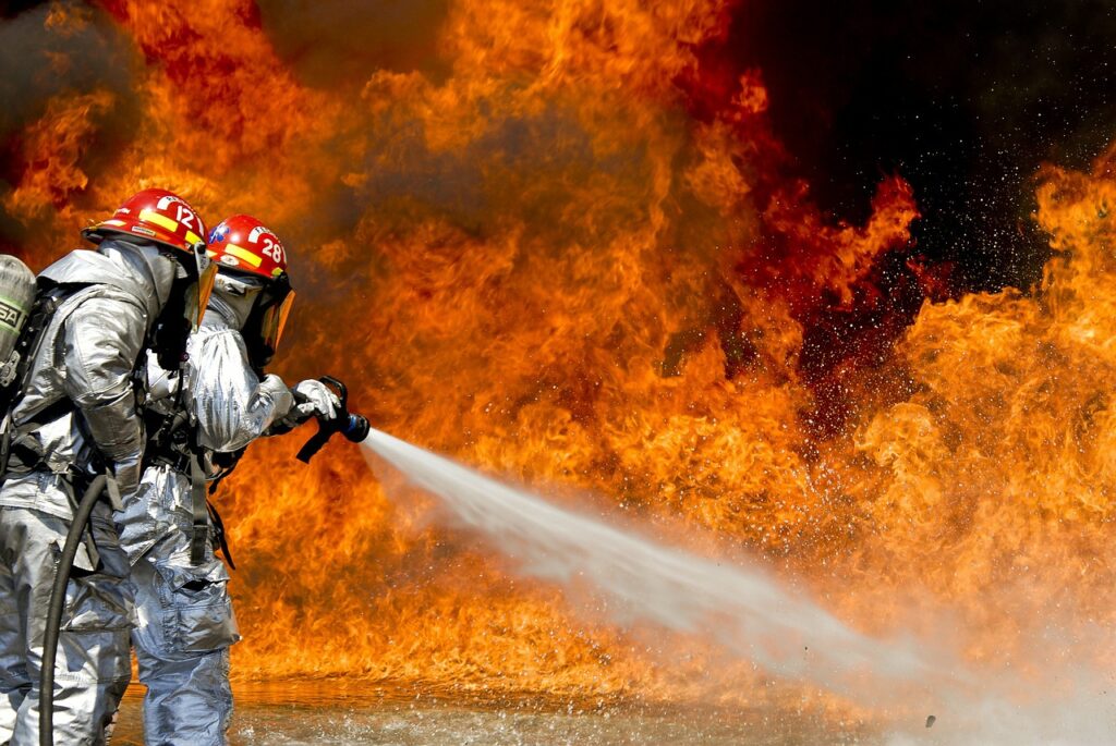 ¿Para qué sirve que los bomberos trabajen tres días seguidos? 1 para que sirve que los bomberos trabajen tres dias seguidos ¿Para qué sirve que los bomberos trabajen tres días seguidos?