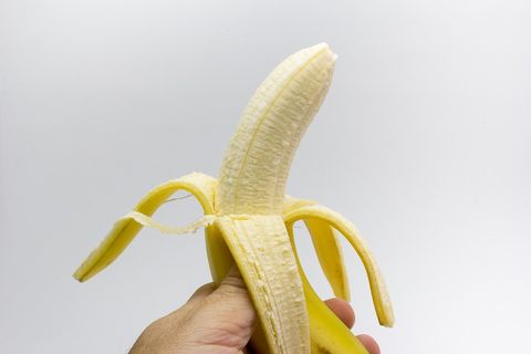 ¿Para qué sirven los «hilillos» de los plátanos?