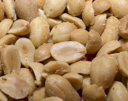 ¿Podemos hacer algo para evitar la alergia a los cacahuetes?