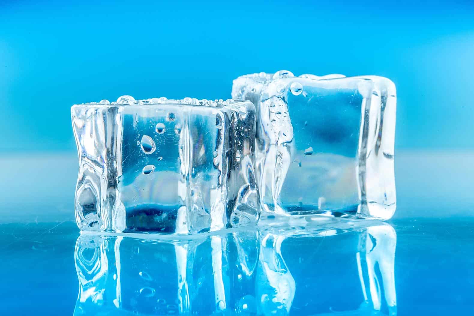 ¿Por qué el agua caliente se congela más rápido que el agua fría?