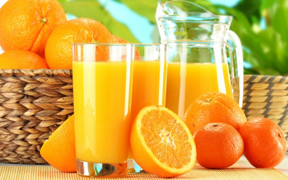 ¿Por qué el zumo de naranjas sabe tan mal después de cepillarme los dientes?