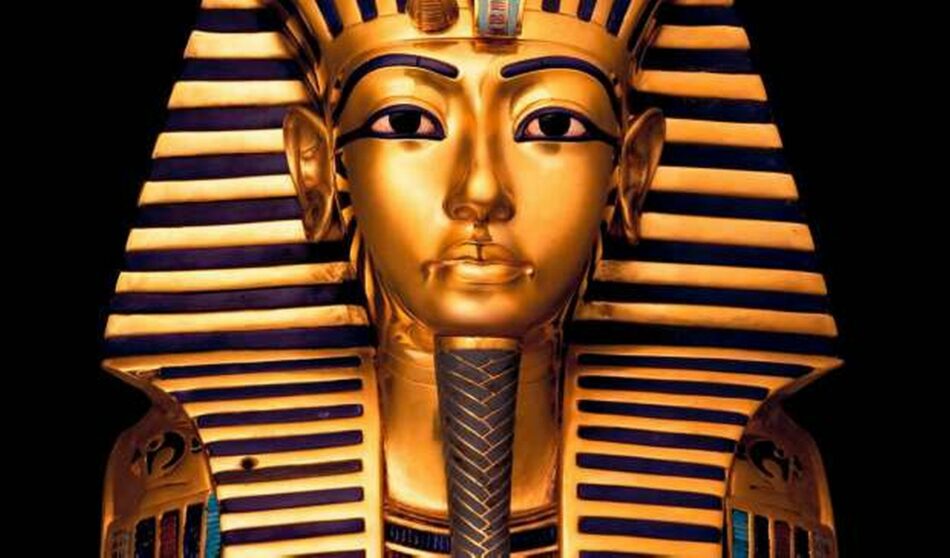 Por qué fue un error reparar la máscara de Tutankamon con pegamento casero